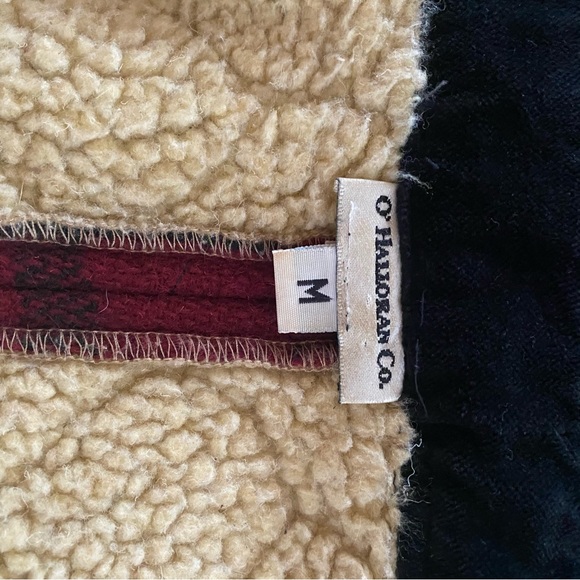 Wool Woman’s Red Plaid Winter Coat Size Medium Hunter Riding Casual Driver - Picture 10 of 10